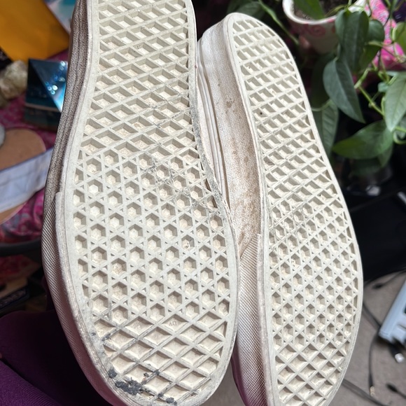 Vans - Picture 3 of 3